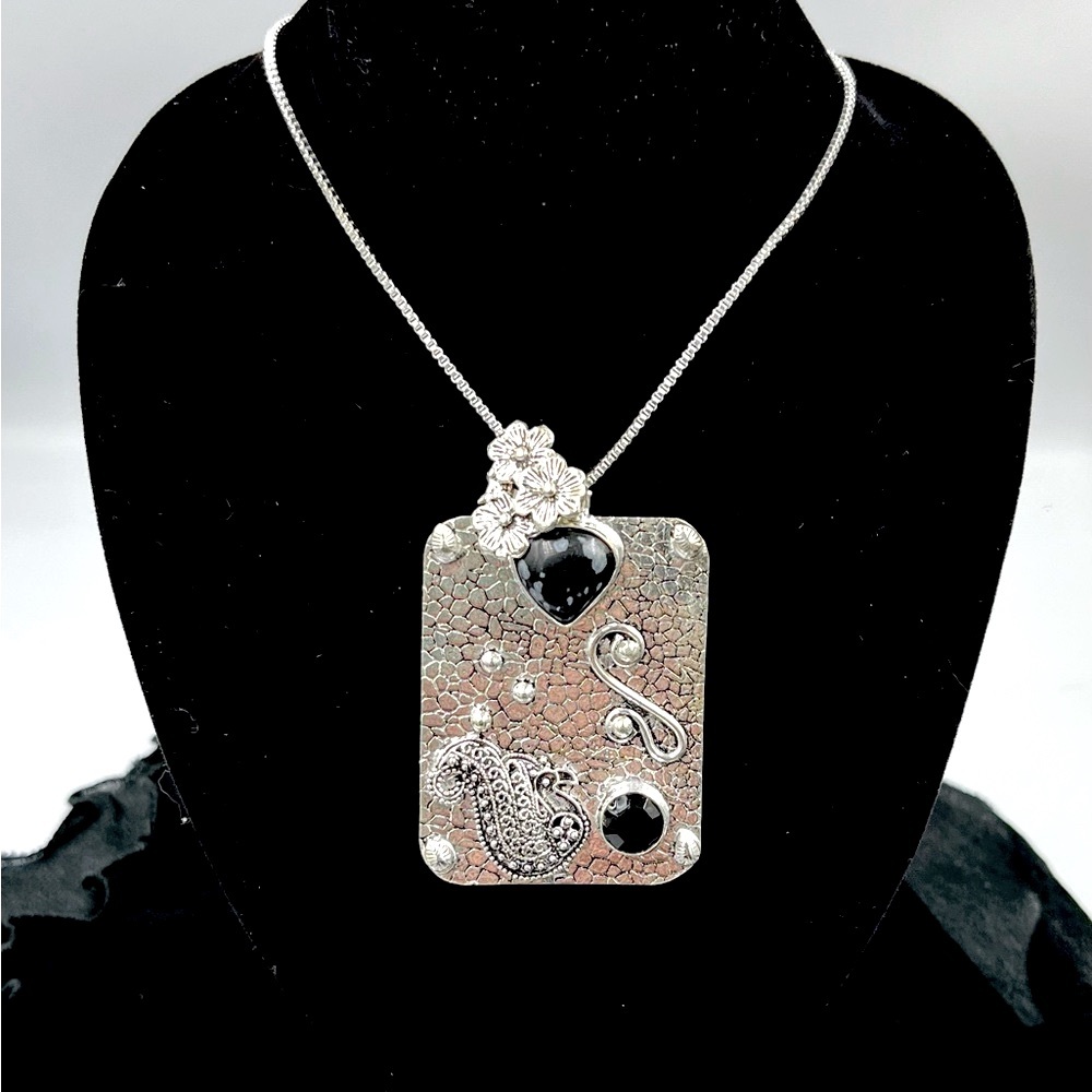 925 STERLING SILVER PENDANT WITH 24” STERLING SILVER CHAIN